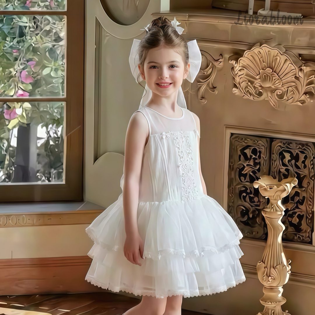 Girls' White Embroidered Forma – Formal Wear Gowns For Women Bewertung und Preis